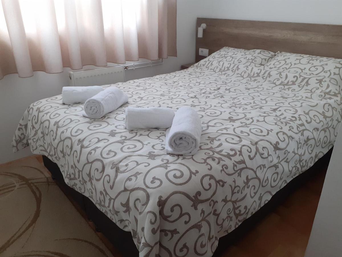 Apartman Vlada Daire Pirot Dış mekan fotoğraf